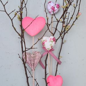 Sticks valentine hearts pink